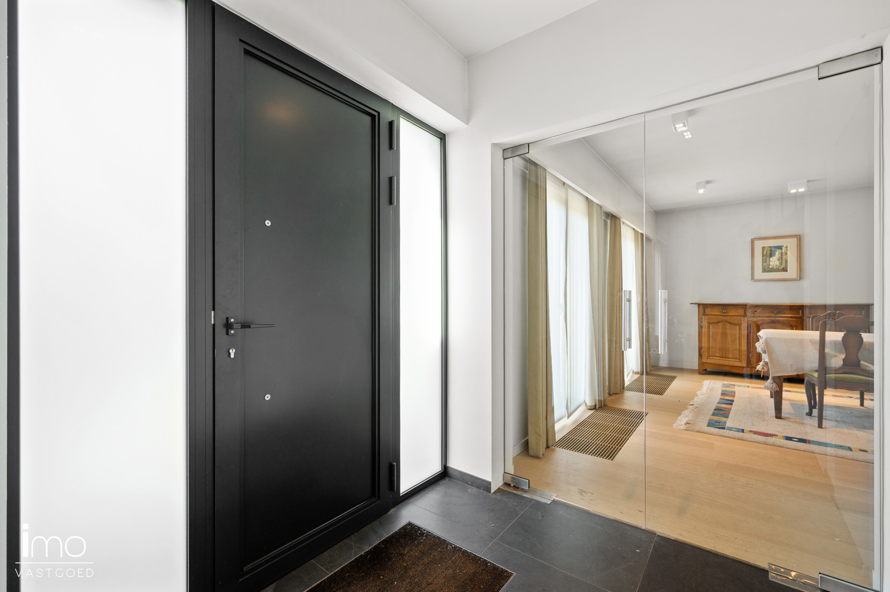 Zeer ruime woning met 4 slaapkamers op een toplocatie. - foto 4