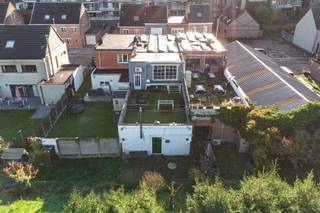 Deze woning ligt in een rustige, doodlopende straat, ideaal voor wie houdt van privacy en weinig verkeer. Tegelijkertijd bevindt u zich vlakbij...