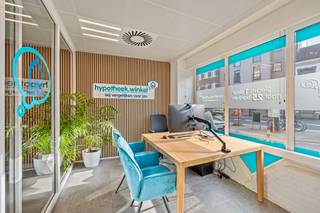 This ground floor office space combines a modern look with a practical and ready to use layout. The property offers a bright and professional...