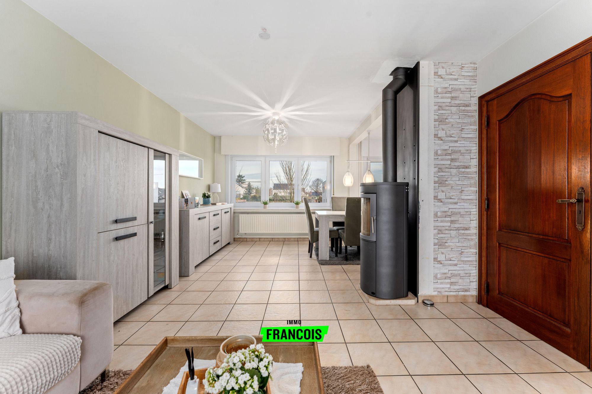 Rijwoning met 4 slaapkamers, zonovergoten tuin en ruime parkeermogelijkheid in Blankenberge - foto 4