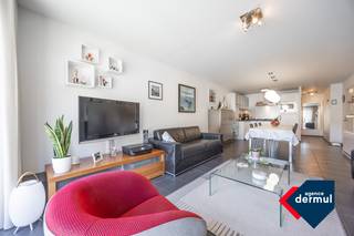 In Residentie Zeepaard, centraal gelegen in centrum Oostende, vindt u dit verzorgd en instapklaar appartement op de tweede verdieping. Dankzij...