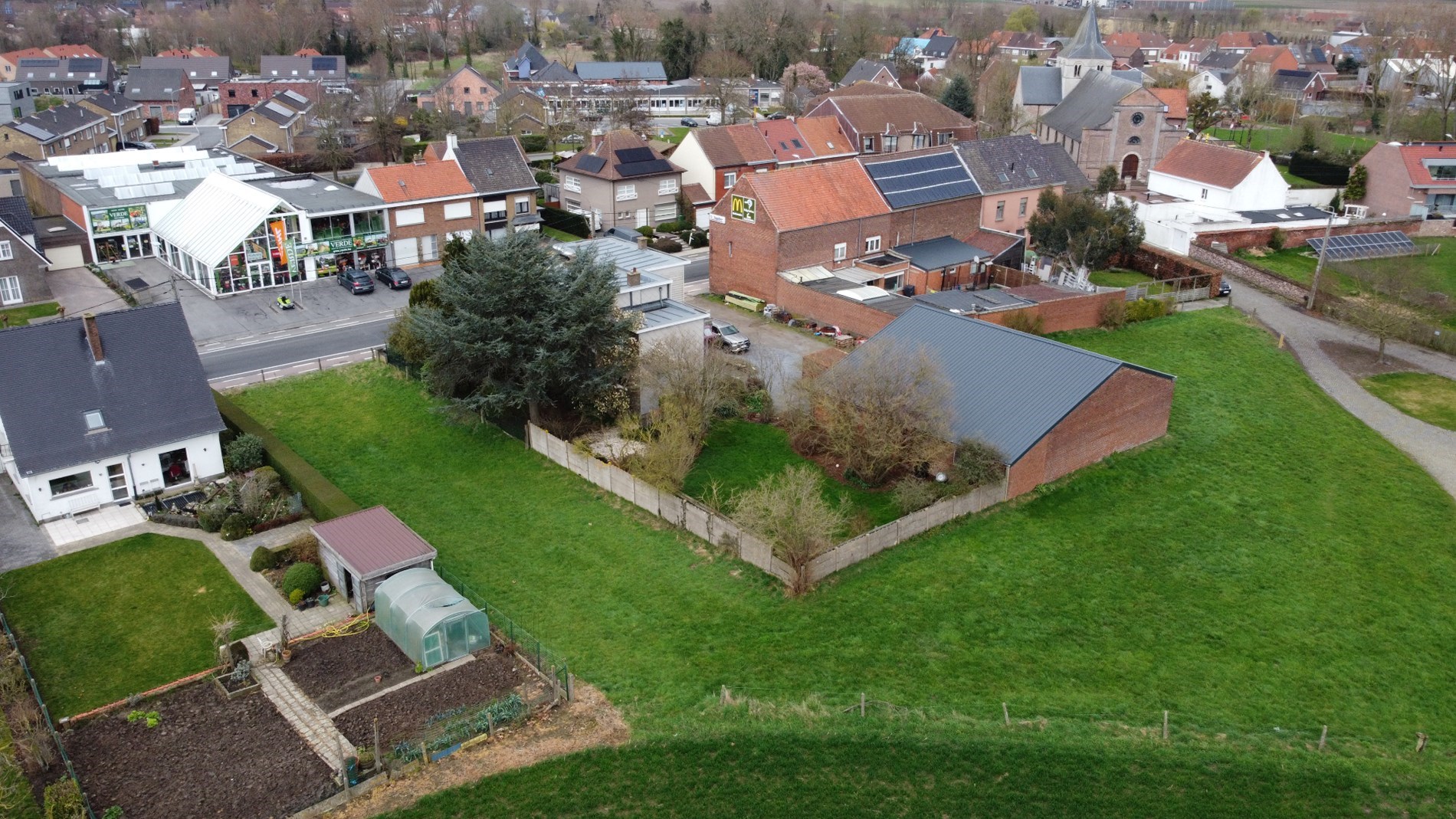 Mooi perceel van 548 m² met een ideale zuidwest oriëntatie! - foto 2