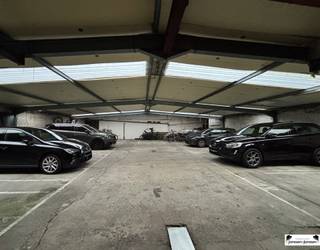 Opportunité d'investissement unique dans un excellent emplacement ! Cette propriété, d'une superficie totale de 332 m², offre de...