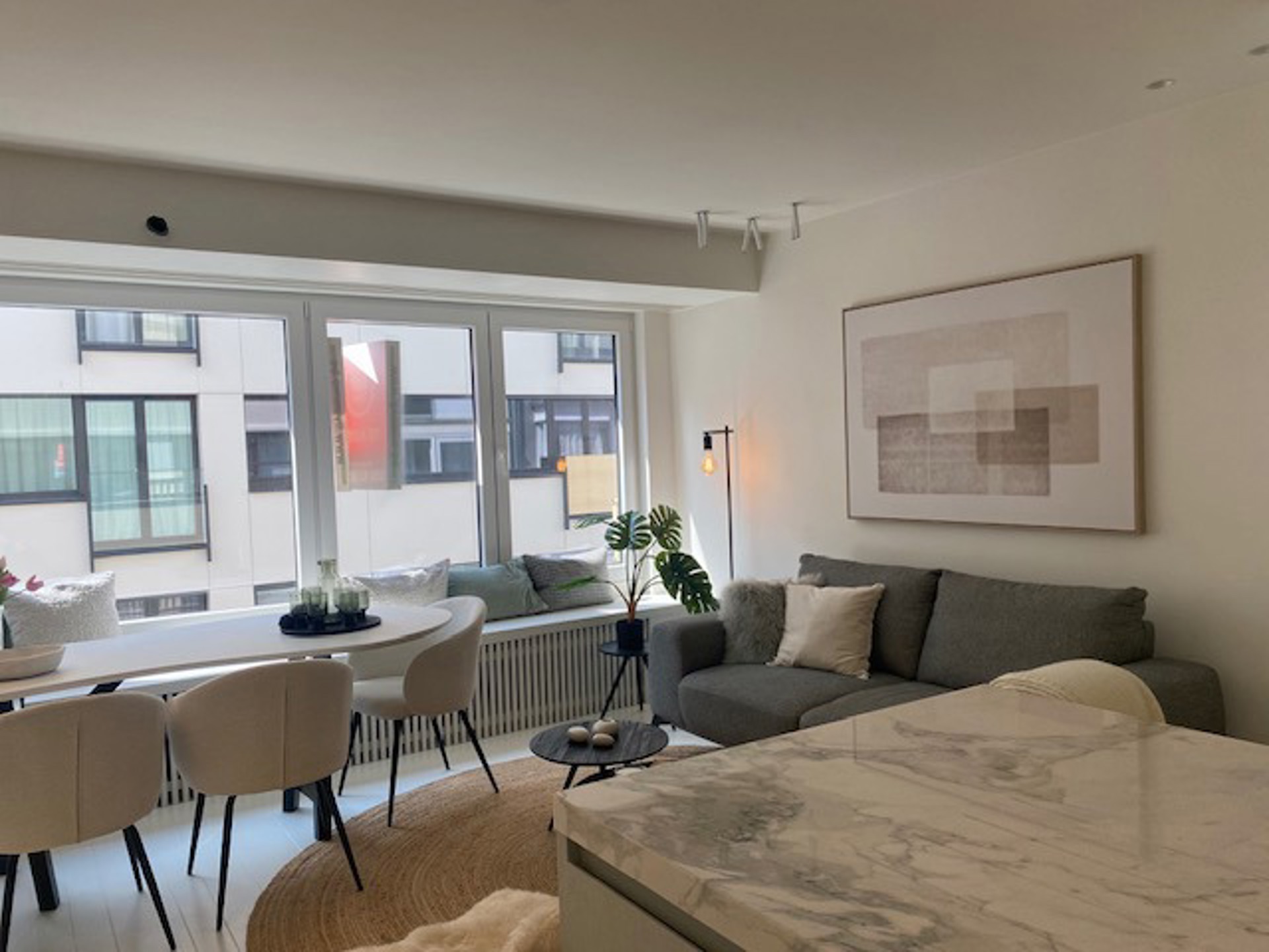 Prachtig gerenoveerd appartement met zijdelings zeezicht!  - foto 4