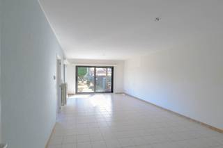 Op enkele minuten van het bruisende centrum van Evergem, bieden wij u in de "Patrijzenstraat 194" deze gezinswoning aan. De woning is uiterst...