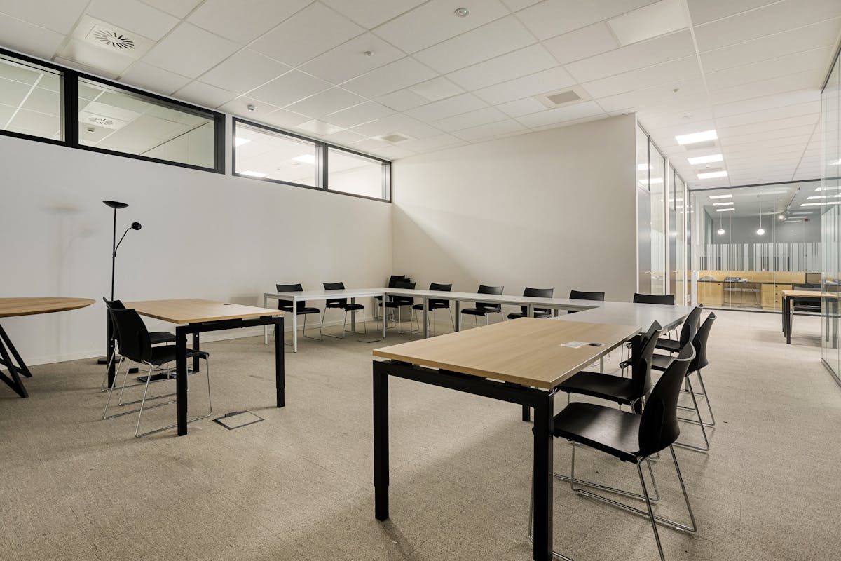 Recent kantoor te koop in centrum Roeselare - foto 4