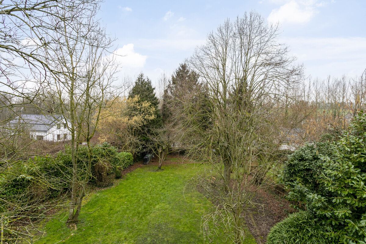Rustig gelegen woning met prachtige tuin en 5 slaapkamers op 15 min van Leuven en Brussel. - foto 4