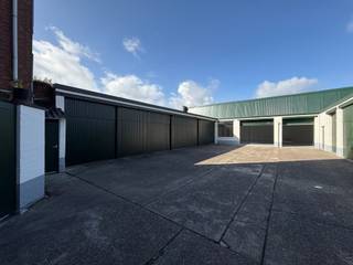 Verschillende garages en overdekte staanplaatsen te huur!Prijzen variëren tussen €75,00 en €225,00 per maand...