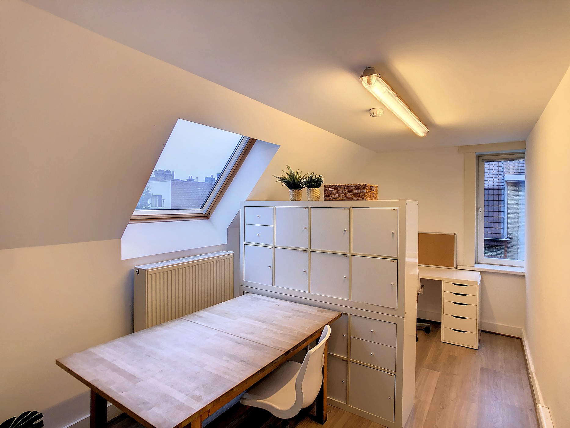 Terbeschikkingstelling van gemeubelde kantoren in Miljoenenkwartier te Gent - foto 4