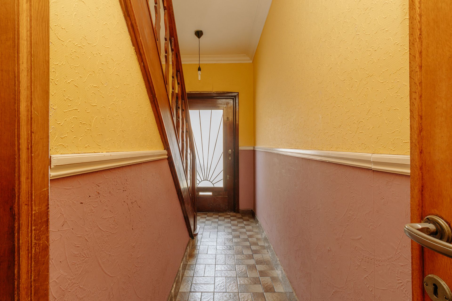 Te renoveren woning met karakter en potentieel in Wilrijk - foto 3