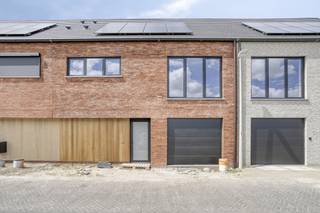 In een nieuwe gezinsvriendelijke wijk in Boom is de bouw gestart van 9 instapklare en energiezuinige huizen.De indeling van deze nieuwbouwwoning...