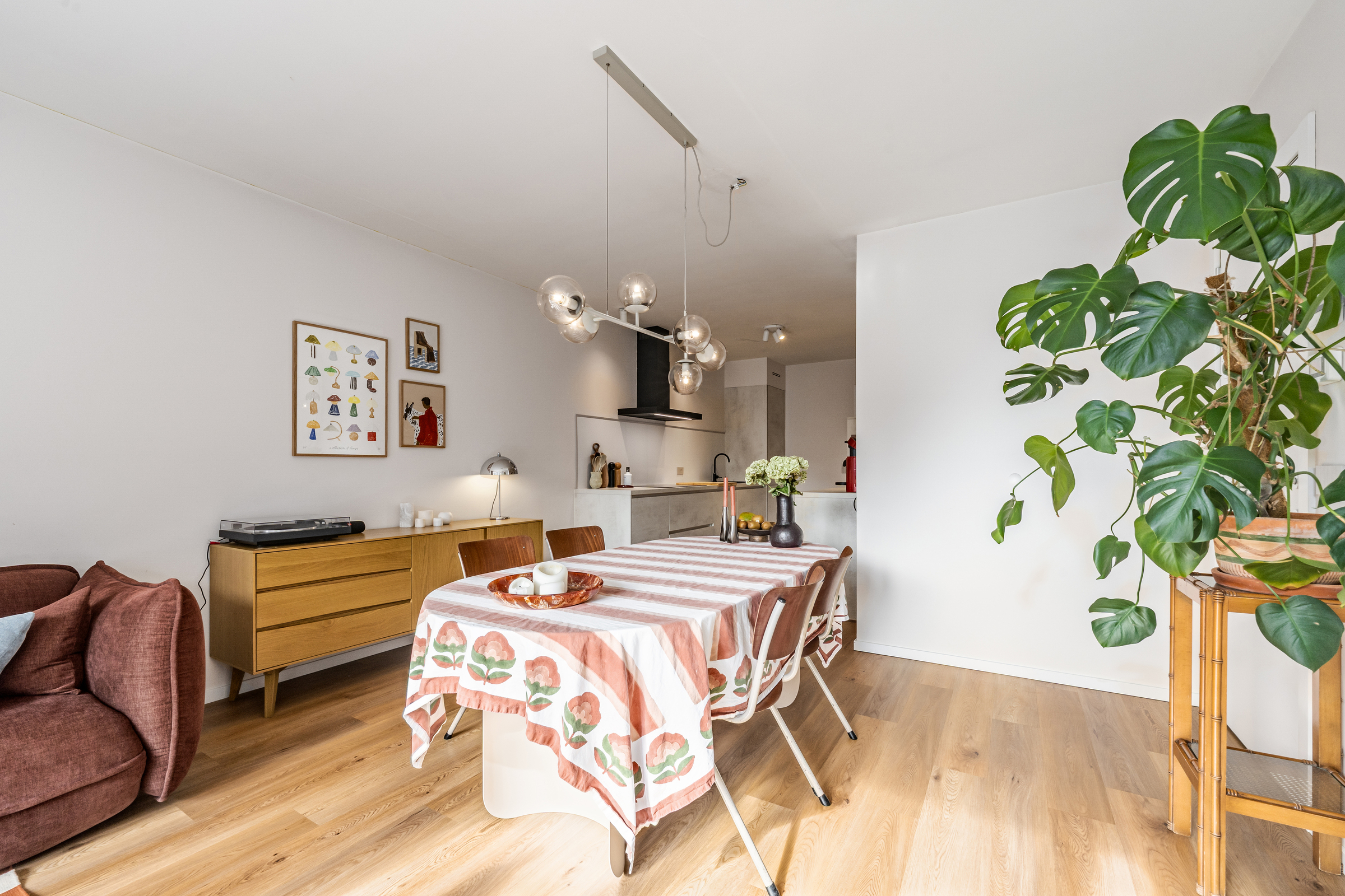 Lichtrijk 3-slpk-appartement met staanplaats vlakbij centrum - foto 5