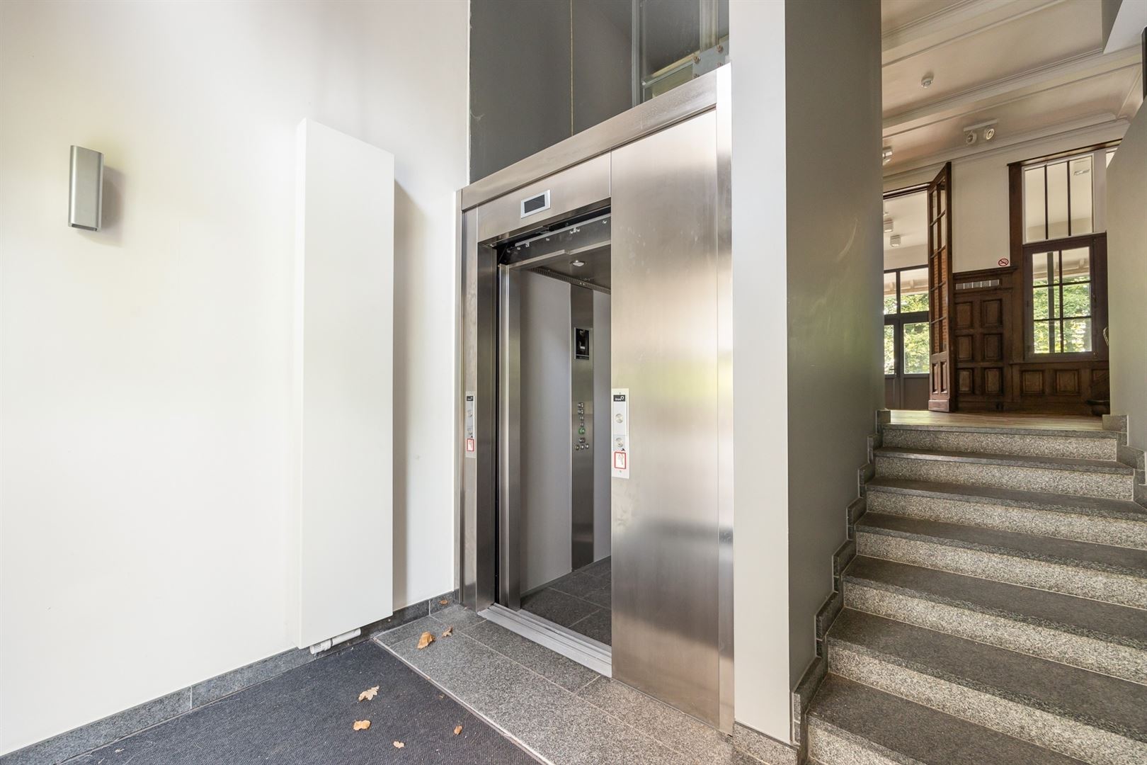 Villa Ullens. Het prachtig gerenoveerde kasteel in hartje Schoten - foto 4