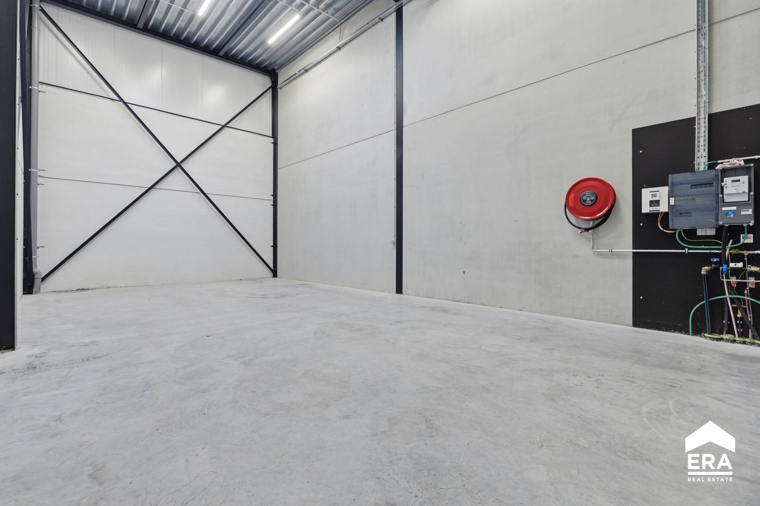 Magazijn/loods/KMO-unit te huur op toplocatie in Roeselare - foto 2