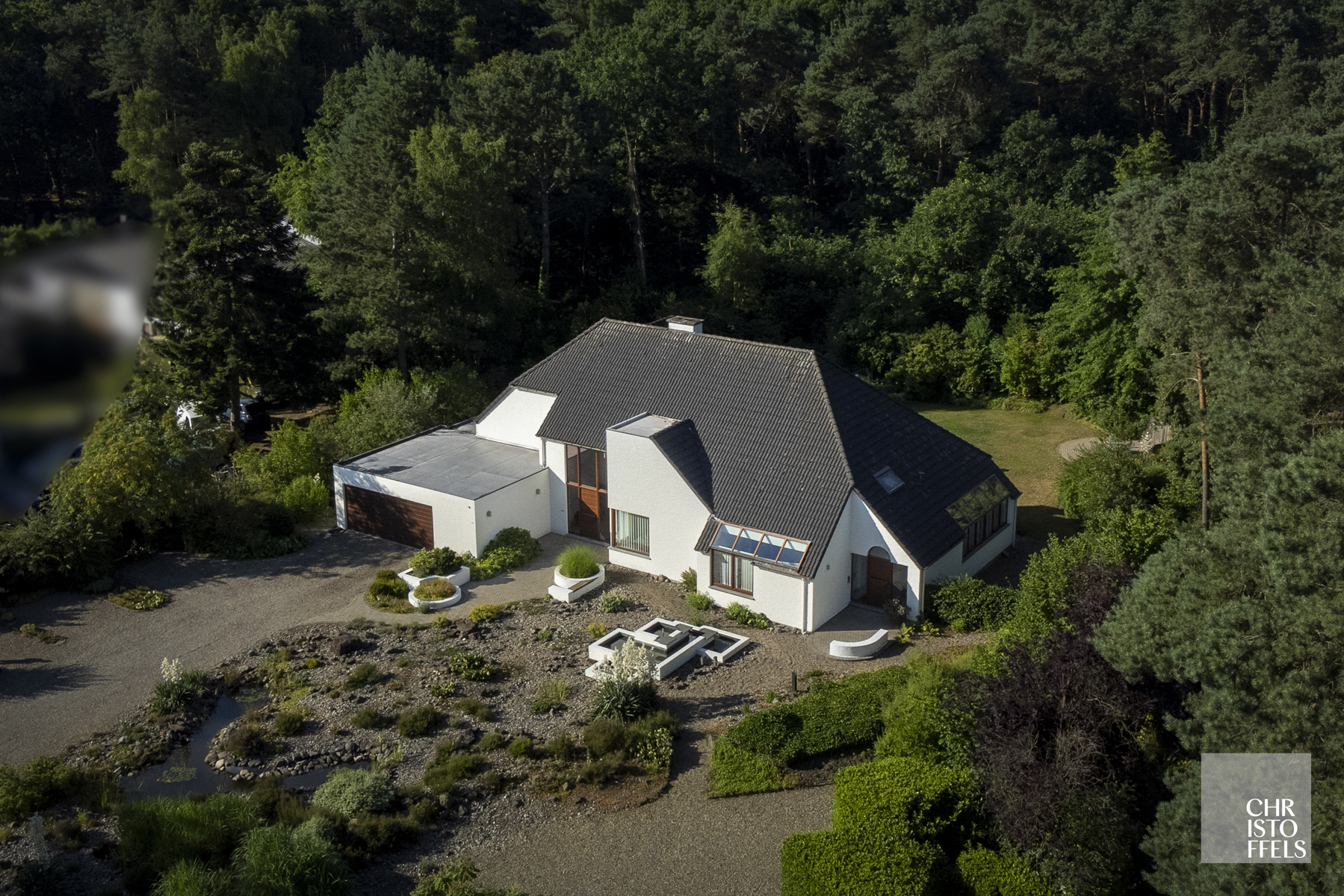 House for sale in Maasmechelen with 4 bedrooms - photo 1