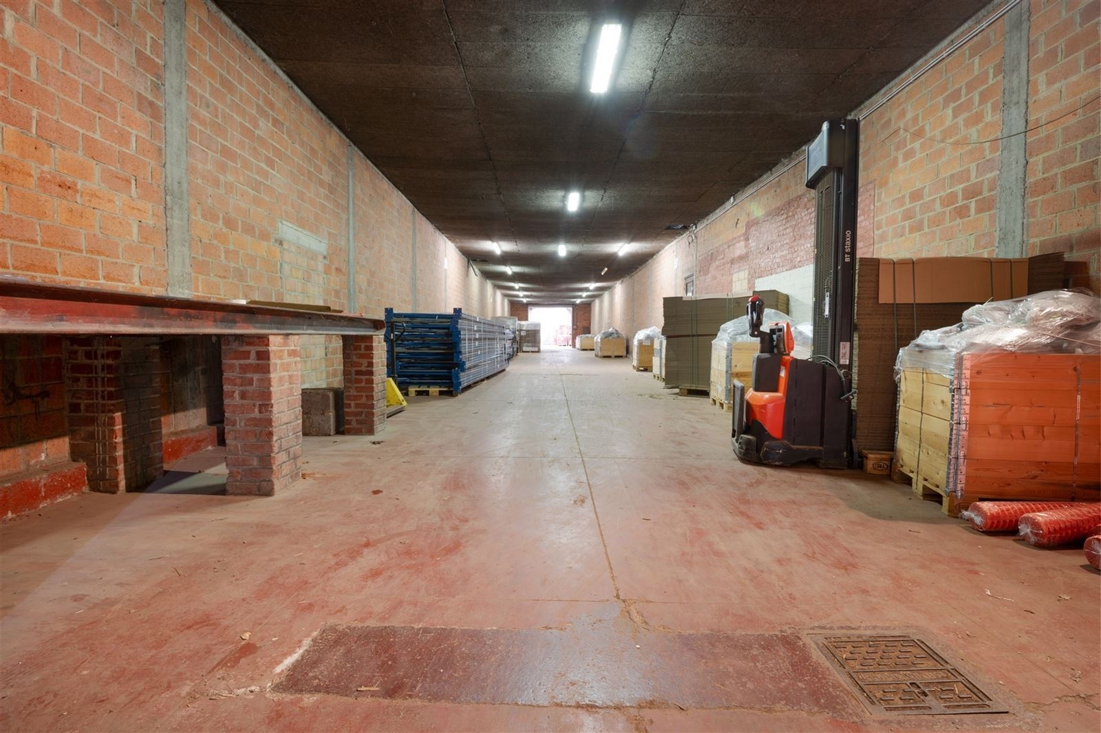 Commercial à louer à Tollembeek - photo 4