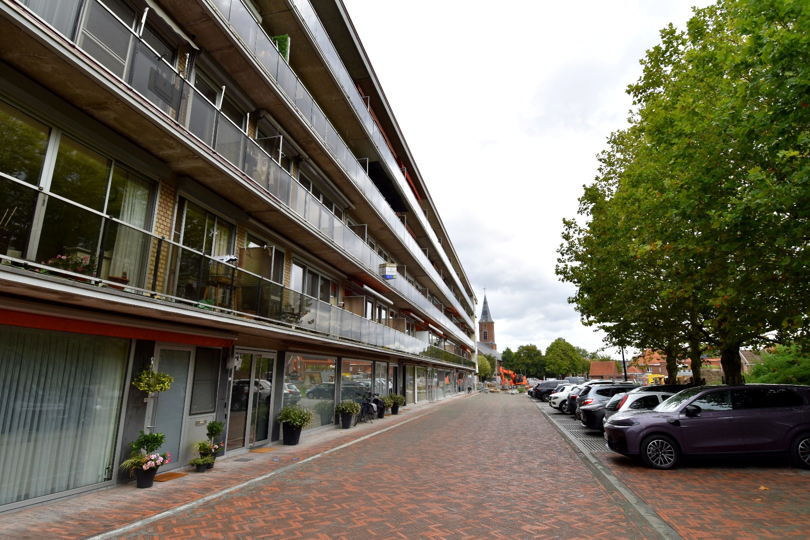 Instapklaar 2-slaapkamerappartement te koop op toplocatie in het hart van Gullegem - foto 1