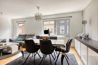 Mechelen: Instapklaar appartement met 2 slaapkamers te koopOp een boogscheut van het stadscentrum bevindt zich dit instapklare appartement met twee...