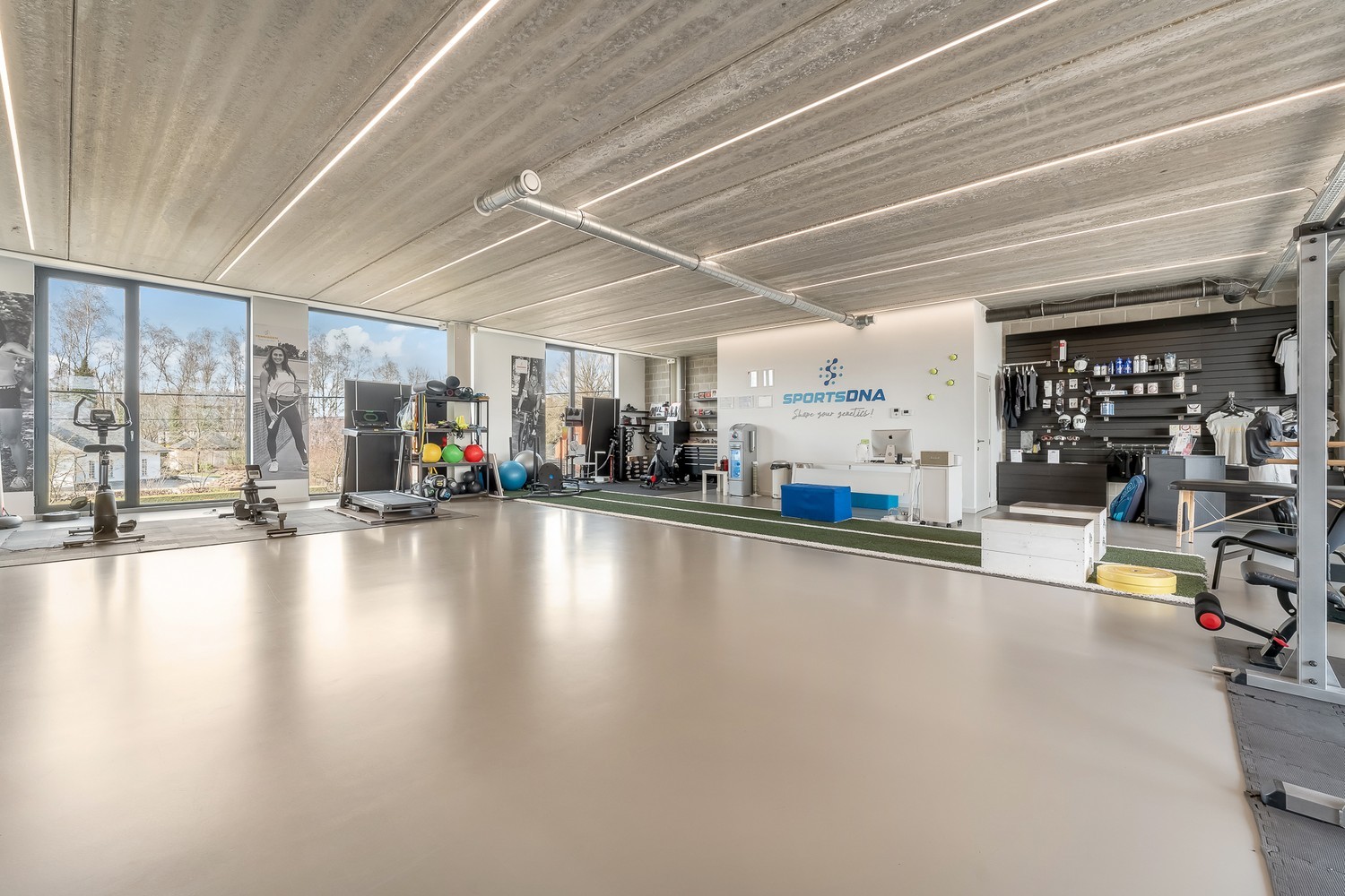 Kantoorruimte van 159 m² met ruim terras te Putte - foto 2