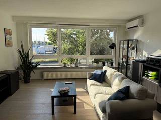 GEEN immo aubInstapklaar appartement met terras te koop in WilrijkWe betreden het instapklare appartement met de trap of lift op de 2de verdieping...