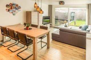 Welkom in Kieldrecht – Oud Arenberg 26!In het centrum van het charmante 9130 Kieldrecht bieden wij dit gelijkvloers appartement aan met een...