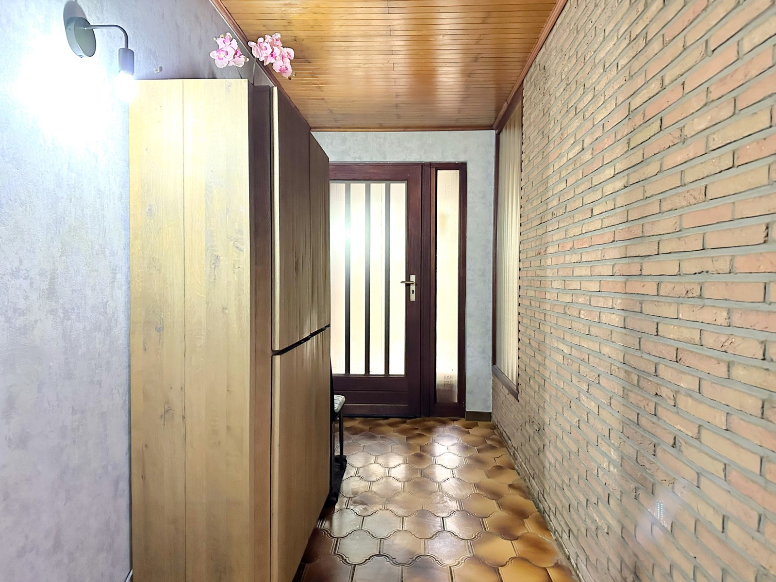 Te renoveren gelijkvloerse woning op 1.405 m². - foto 2