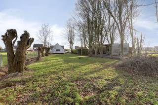 Ontdek deze unieke kans in de Bergenstraat te Ruddervoorde, waar een karaktervol vastgoedproject wacht op een nieuw hoofdstuk. Er werd reeds...