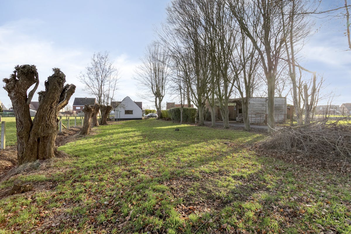 Landelijk gelegen huis met veel potentieel in Ruddervoorde - foto 2