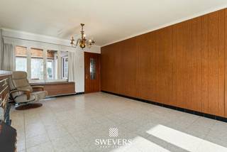 Voor meer info en foto’s, surf naar www.swevers.be – Deze woning in de Middelwindestraat37 in Landen biedt een mooie kans voor wie op zoek is naar...