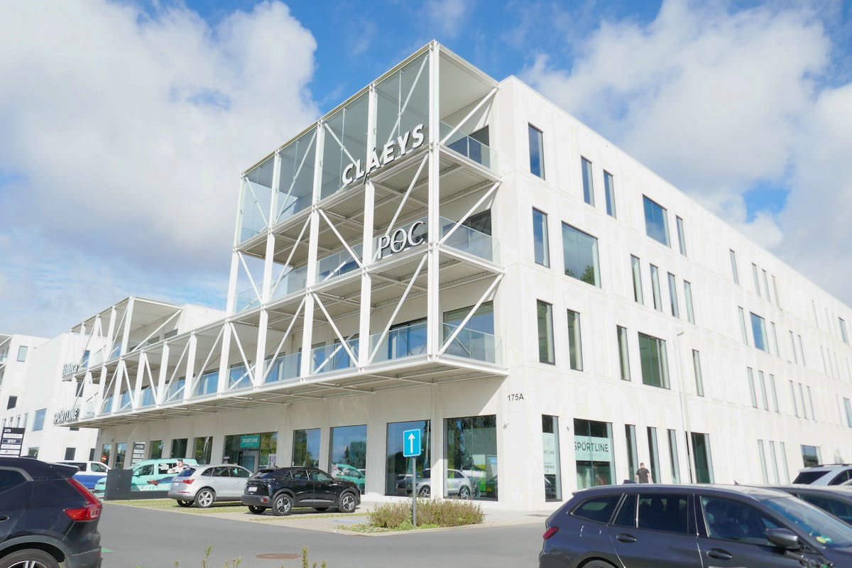 Nieuwbouw kantoor ca. 392 m² in R. Plaza Roeselare - foto 1