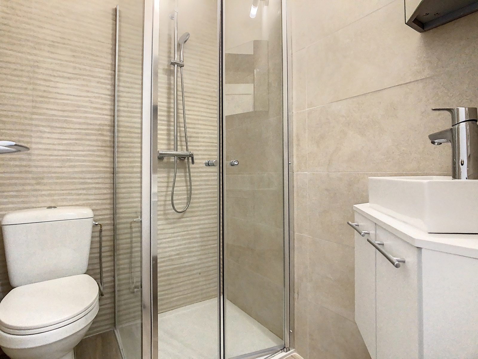 Apartment for rent in Woluwe-Saint-Pierre with 1 bedroom - photo 3