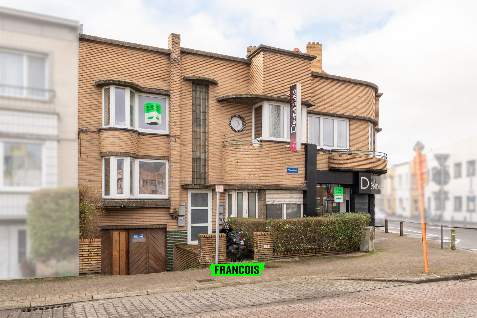 Opbrengsteigendom met commerciële topligging en parkeerplaatsen te koop in centrum Blankenberge - foto 2