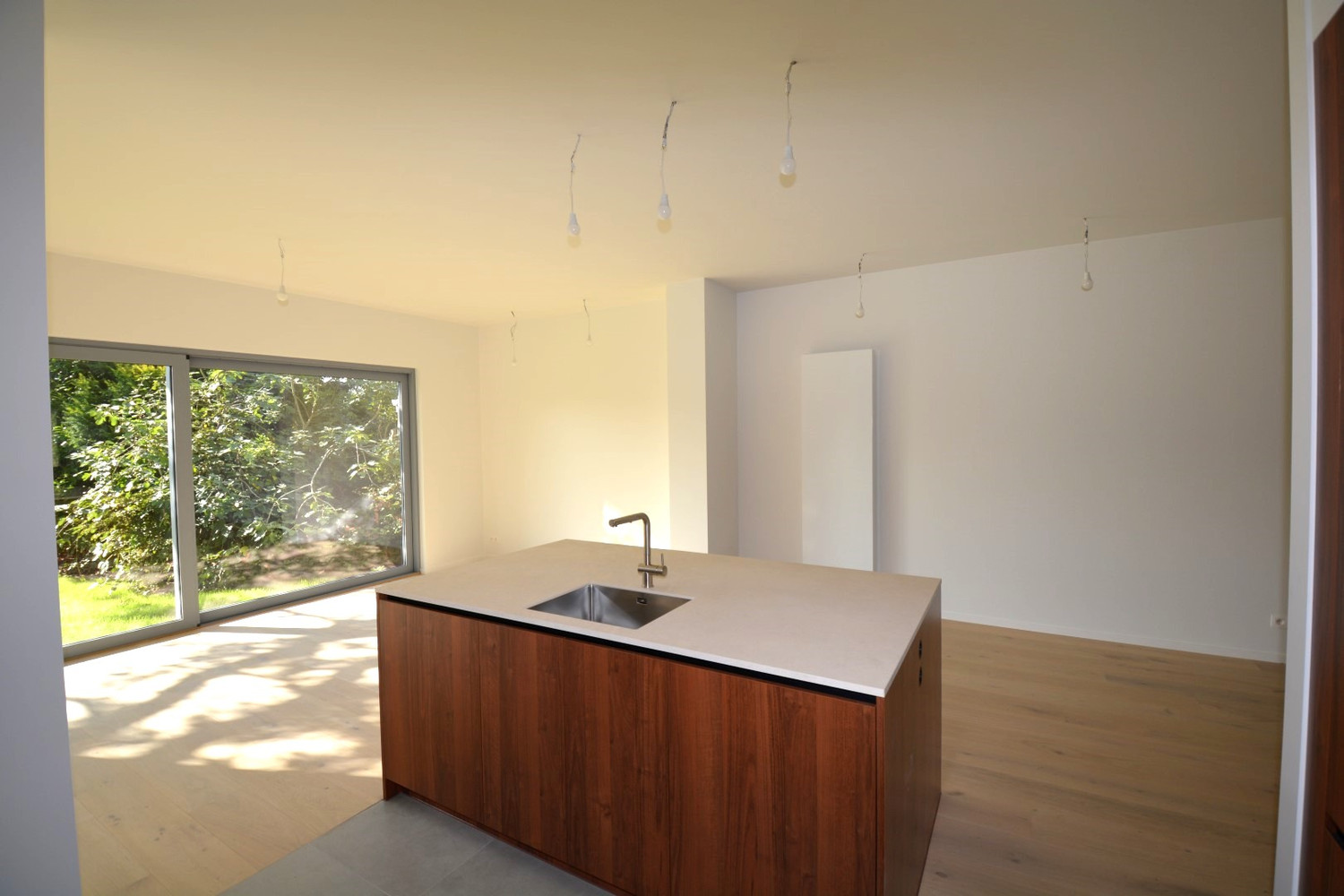 KWALITATIEF GERENOVEERDE WONING OP 835 m²! - foto 4