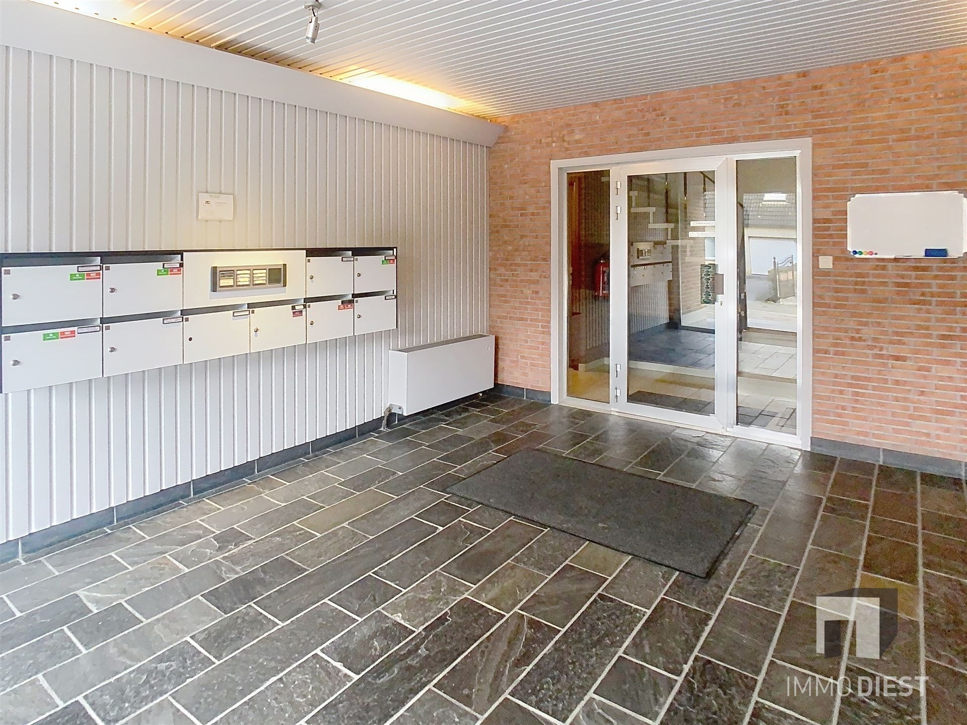 Uniek appartement (100 m²) met 3 slaapkamers, dubbele garage, lift en kelder op een toplocatie in Leuven! - foto 4