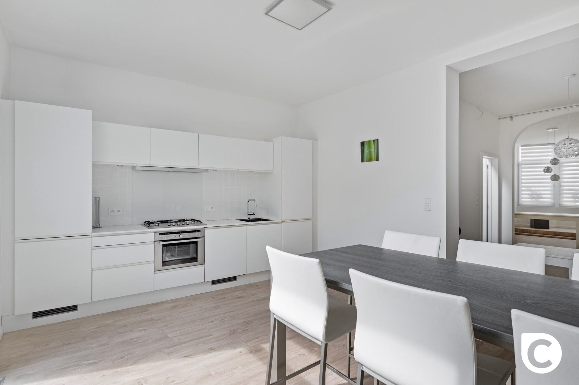 Handelsgelijkvloers met duplex 2 slpk app op toplocatie! - foto 5