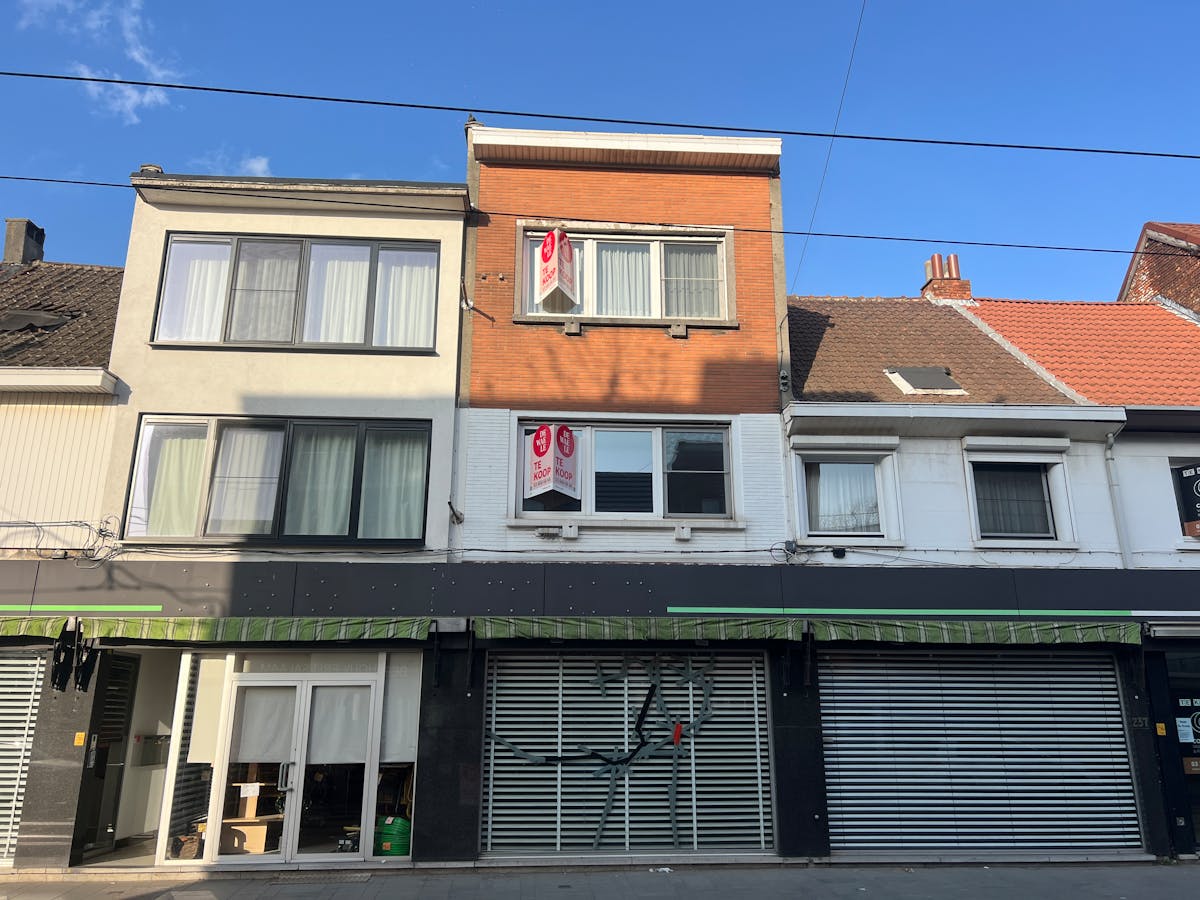 Development building with 300m² trading house in Deurne! - photo 4