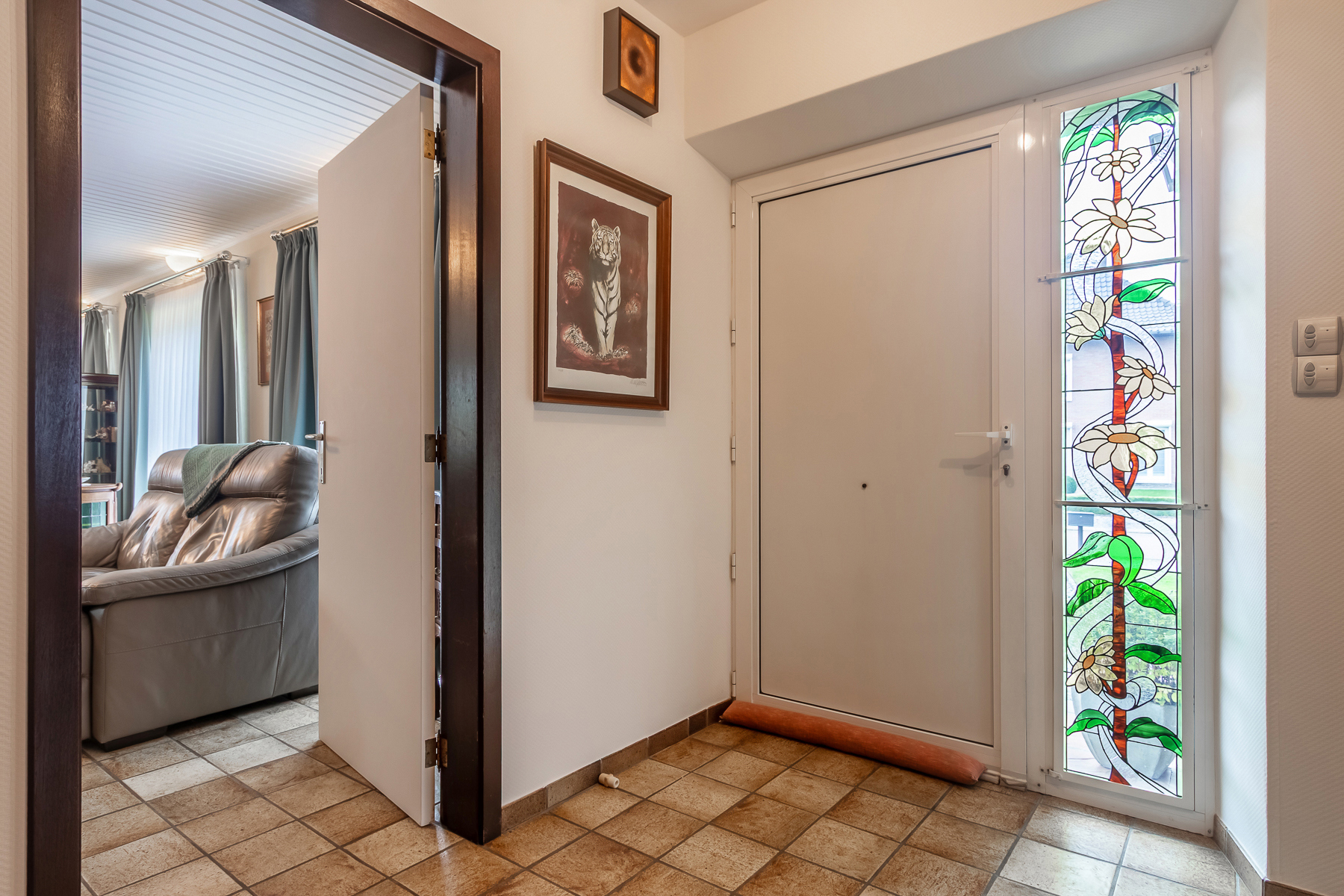 Comfortabele ruime gezinswoning  met 4-5 slaapkamers op 10 are - foto 4