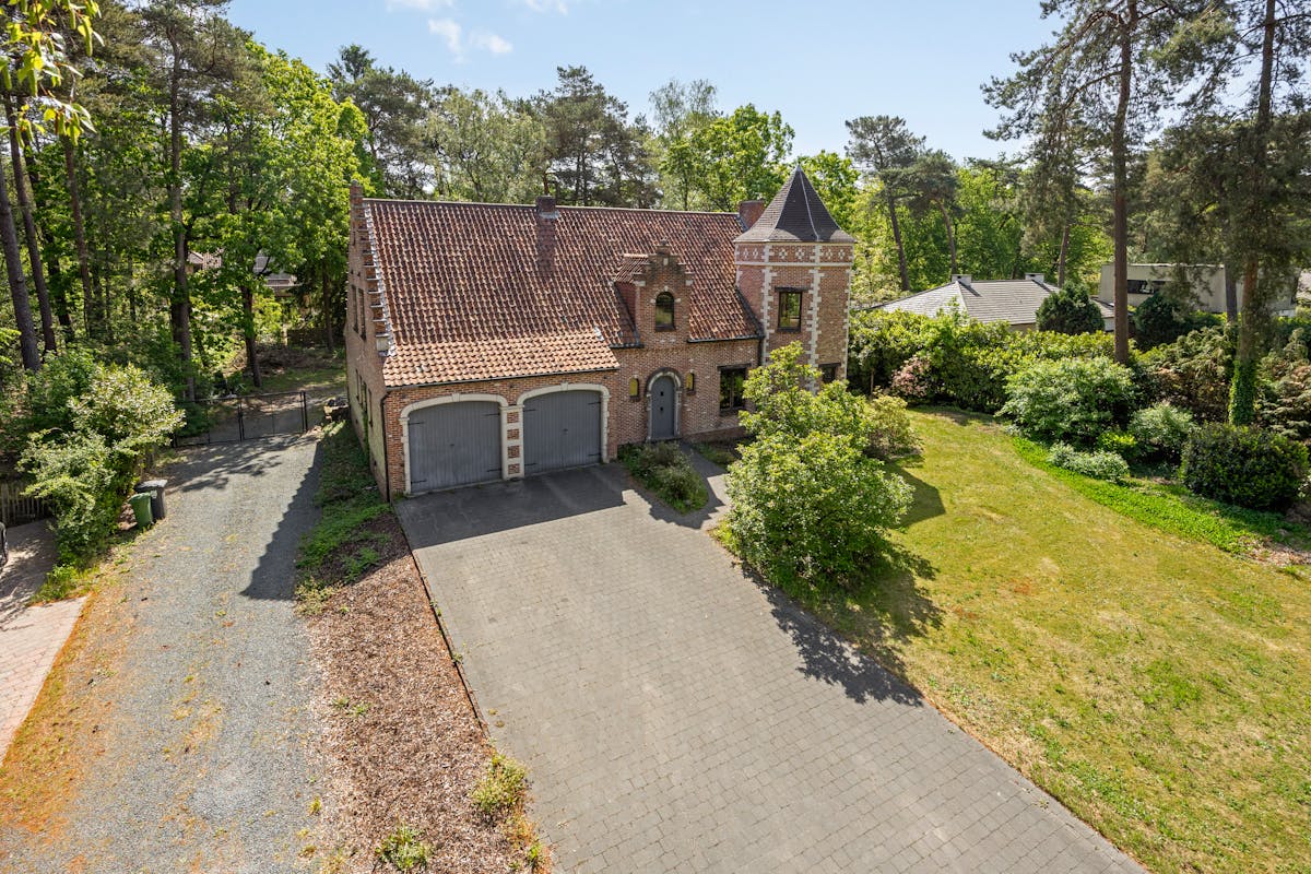 Ruime villa op toplocatie naast de Kalmthoutse Heide te koop - foto 1