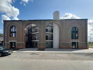 In de Rodestraat 85A te Veurne vinden we dit modern appartement met 2 ruime slaapkamers en gezellig terras . Het appartement is volledig nieuw...