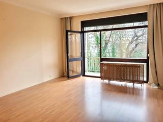 Zeer gunstig gelegen één slaapkamer appartement in de wijk Harmonie op een vierde verdieping van een volledig vernieuwd gebouw in de...
