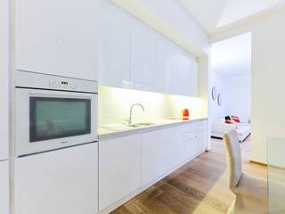 Ideaal gelegen nabij de Louizalaan en de Koningstuinen, aan de achterzijde van een recent gebouw, biedt dit appartement met één slaapkamer een...