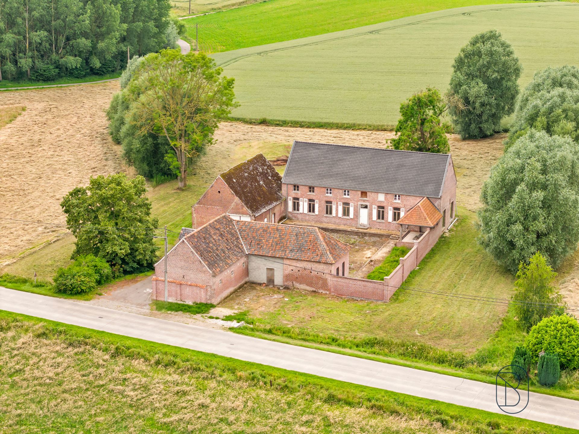 Prachtig gelegen vierkantshoeve met zichten op 2,45 hectare - foto 3