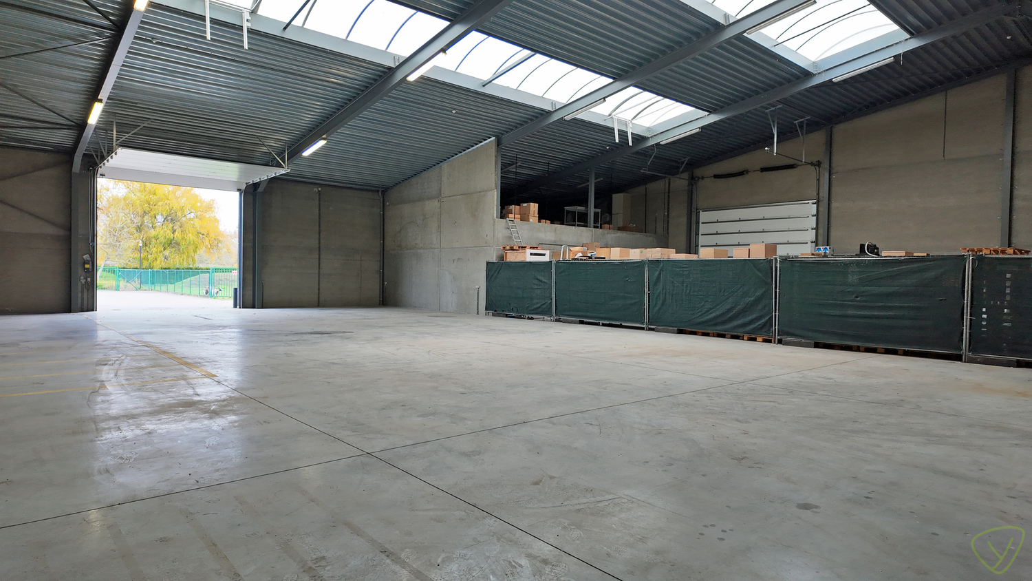 Ruime loods te huur in het centrum van Eeklo! - foto 5