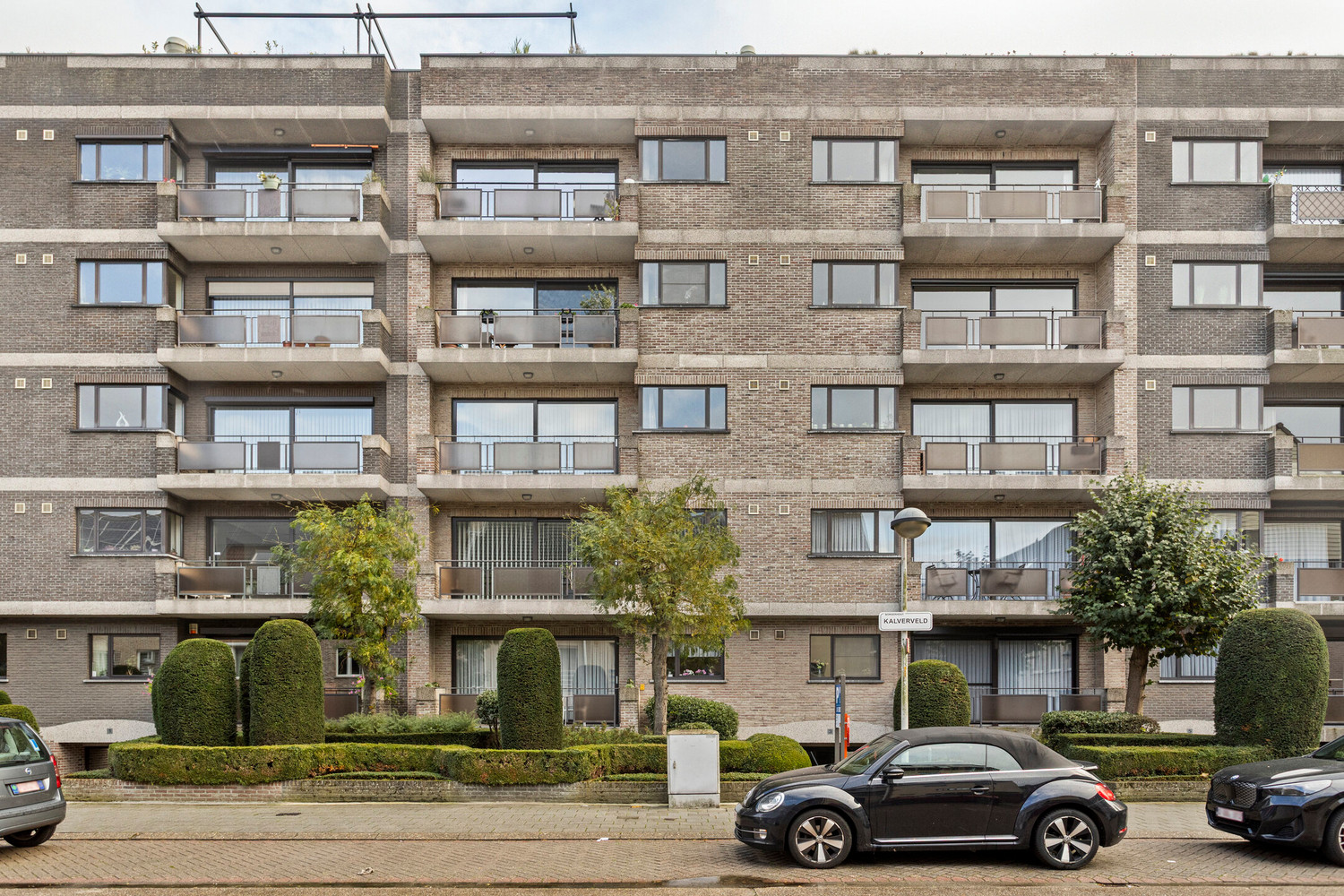 Zeer ruim 3-slk APP. met 2 terrassen en garagebox met extra parking! - foto 2