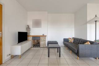 Ben je op zoek naar een instapklaar appartement aan de rand van Brussel ? Zoek niet verder, dit appartement is ideaal voor een eerste aankoop of als investeringspand.<br /><br />Indeling:<br />- Inkomhal<br />- Leefruimte<br />- Keuken<br />- Badkamer<br />- Apart toilet<br />- Slaapkamer<br /><br />Troeven:<br />- Aangenaam terras<br />- Kelder/ opbergruimte inclusief in de prijs<br />- Dichtgelegen bij de oprit van de autostrade, zonder hier geluidsoverlast van te hebben<br /><br />Ben je benieuwd naar dit appartement? Om een bezoek in te plannen kan u contact opnemen met Mitch via mitch.goossens@albert.immo of op het nummer 0470/36 11 85.<br /><br />Bij Albert kom je thuis!