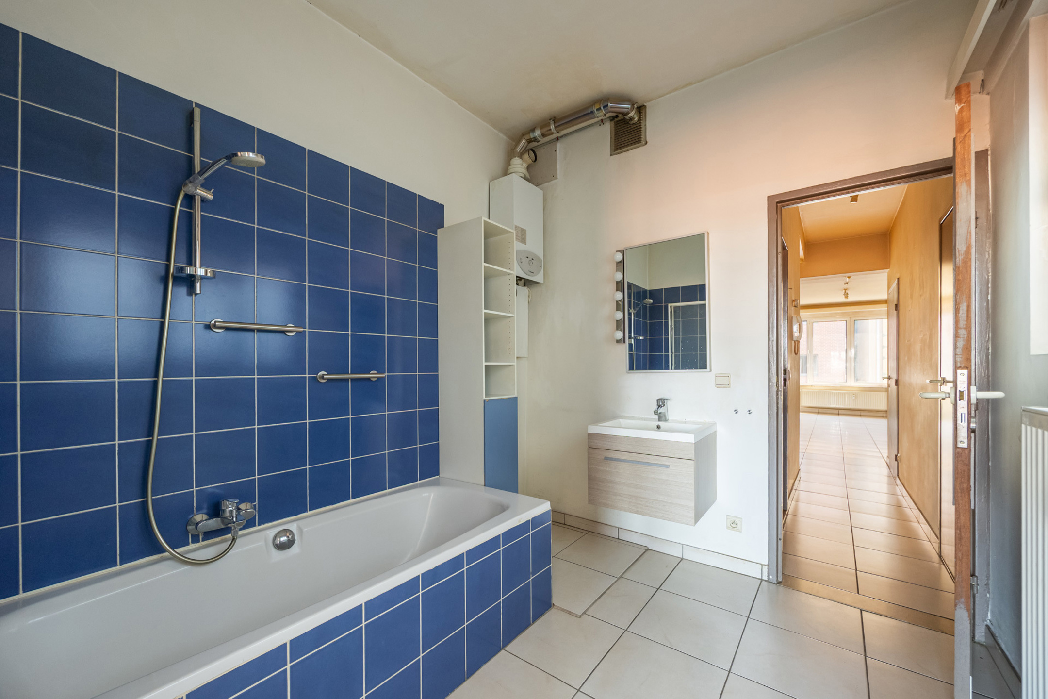 ANTWERPEN - Eén slaapkamer appartement met staanplaats - foto 4