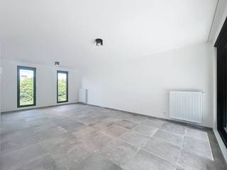 Indeling:- ruime inkomhal met gastentoilet- lichtrijke en ruime leefruimte- keuken voorzien van alle hedendaagse toestellen- berging met...