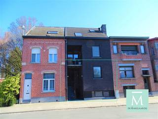 Mooi duplex appartement in centrum SKW met 2 slaapkamers en tuinWonen in centrum Sint-Katelijne-Waver met alle voorzieningen (scholen, winkels,...