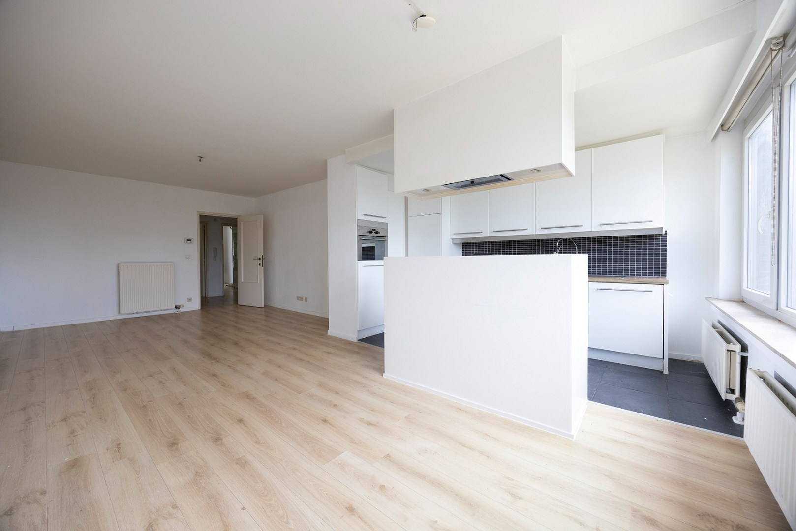 Gerenoveerd 2-slaapkamer appartement (75m²) op toplocatie! - foto 4