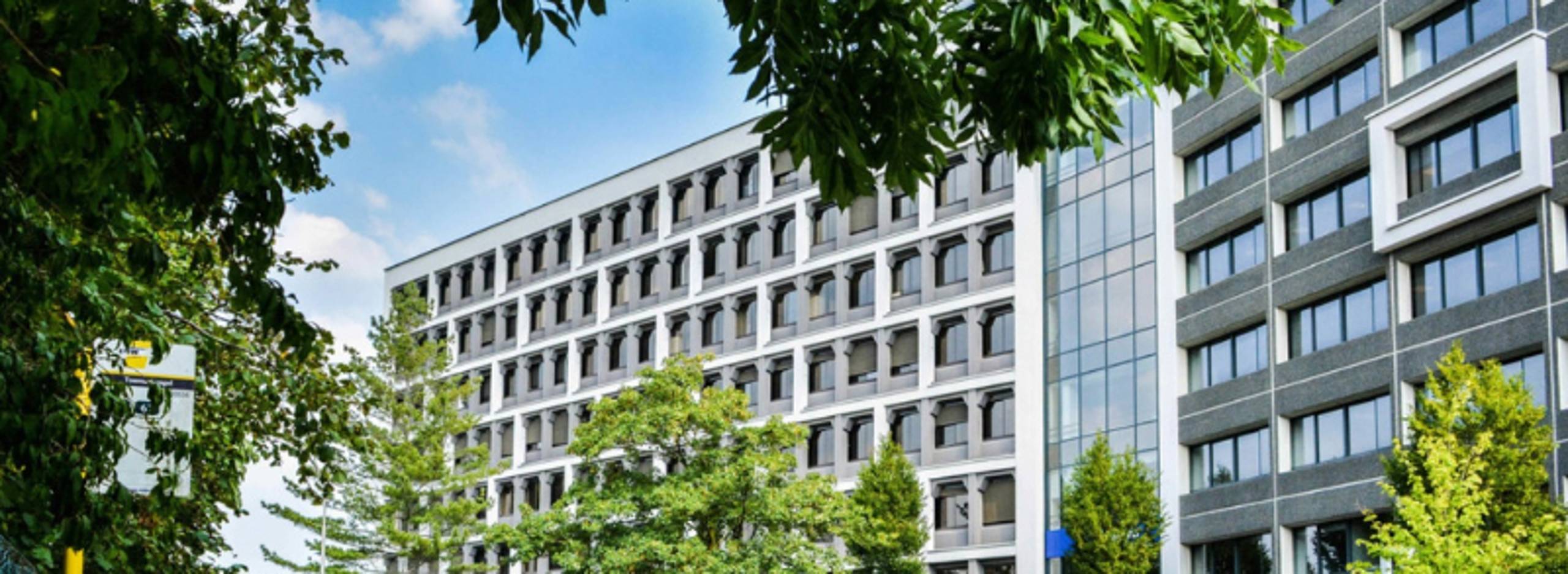 Commercial for rent in Ghent - photo 2